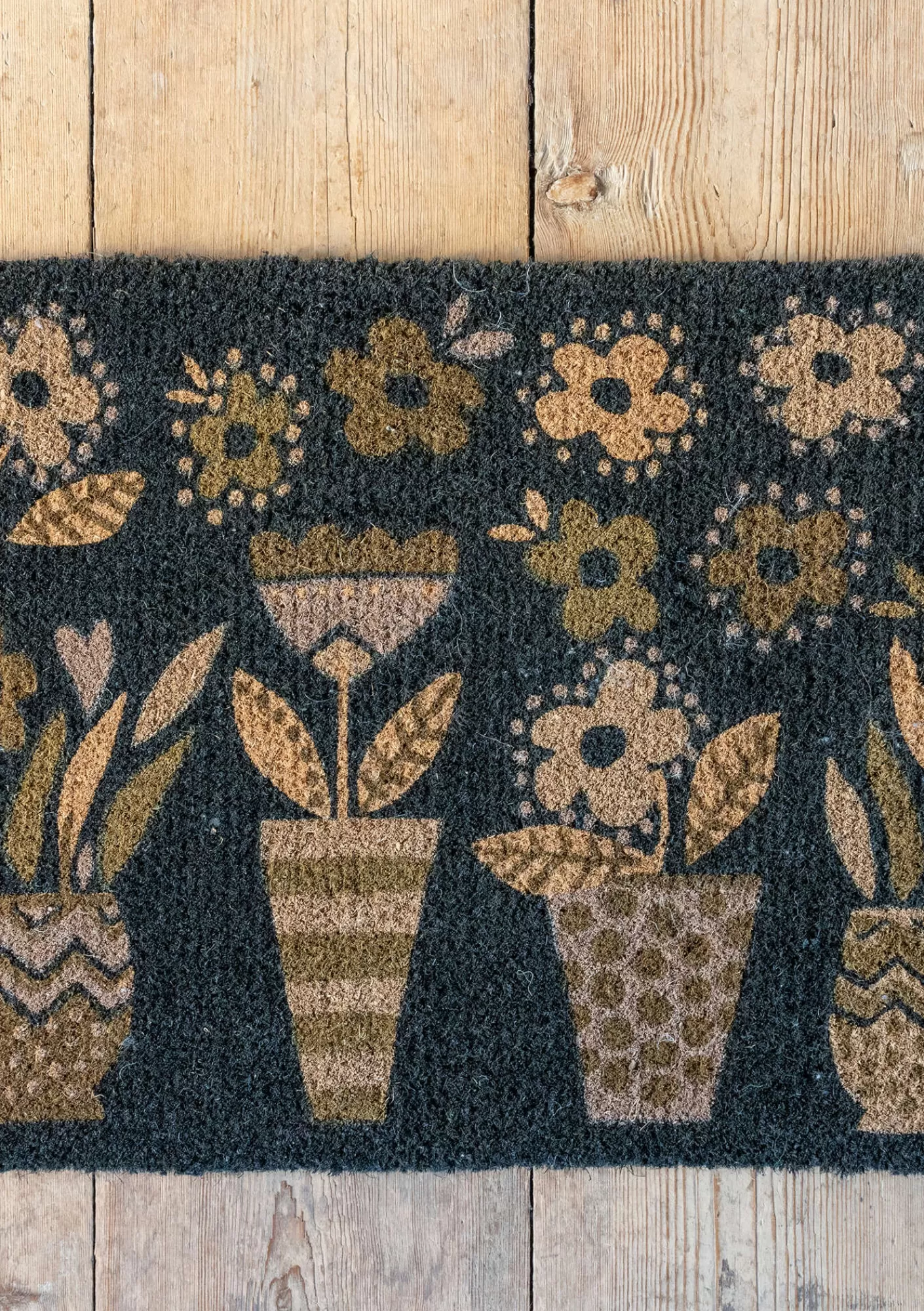 Gudrun Sjödén Ovimatto "Flower pots" kookoskuitua- Matot
